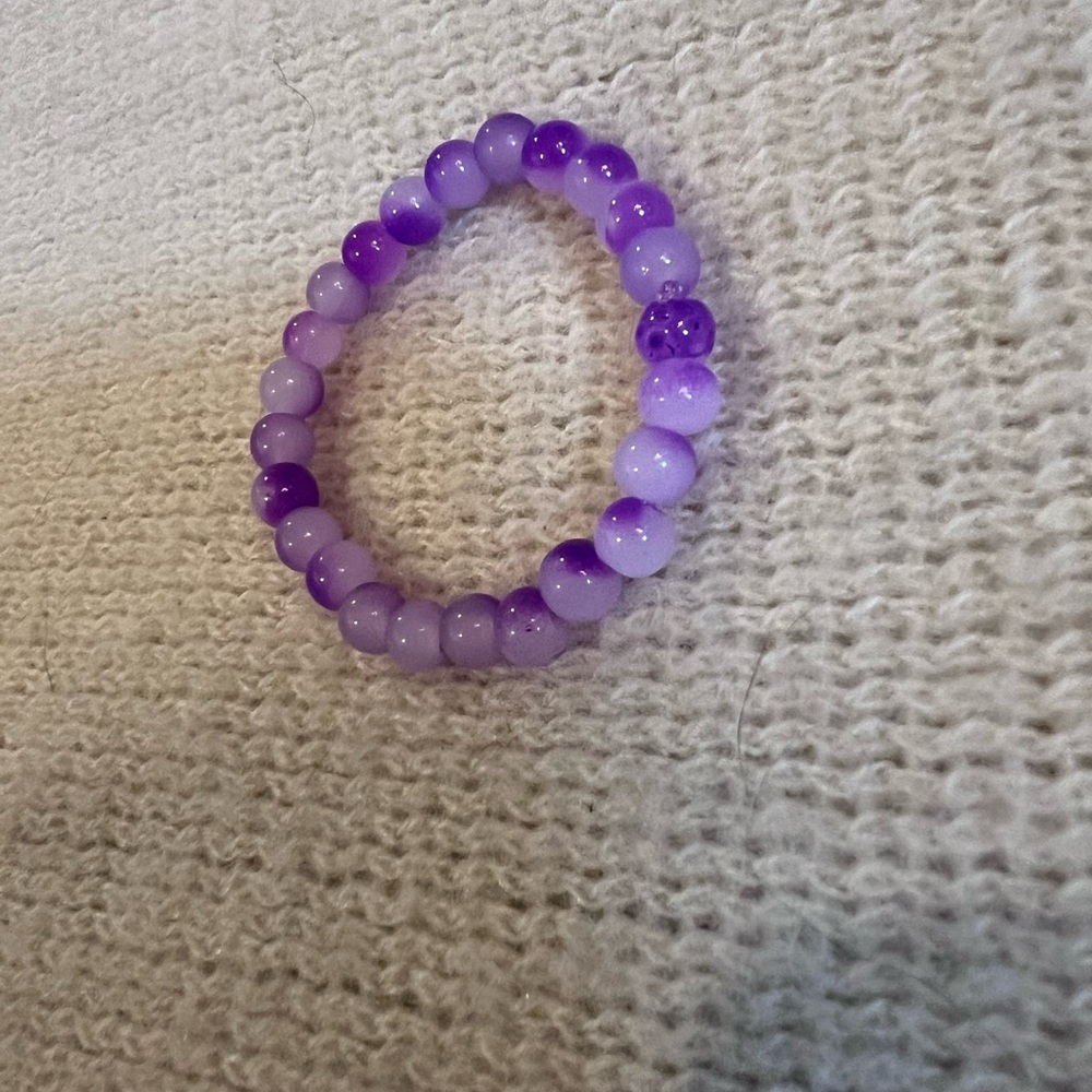 💜HP💜 Lot of Two Handmade Children’s Purple Beaded Bracelets, Size 5.5” - Picture 3 of 7